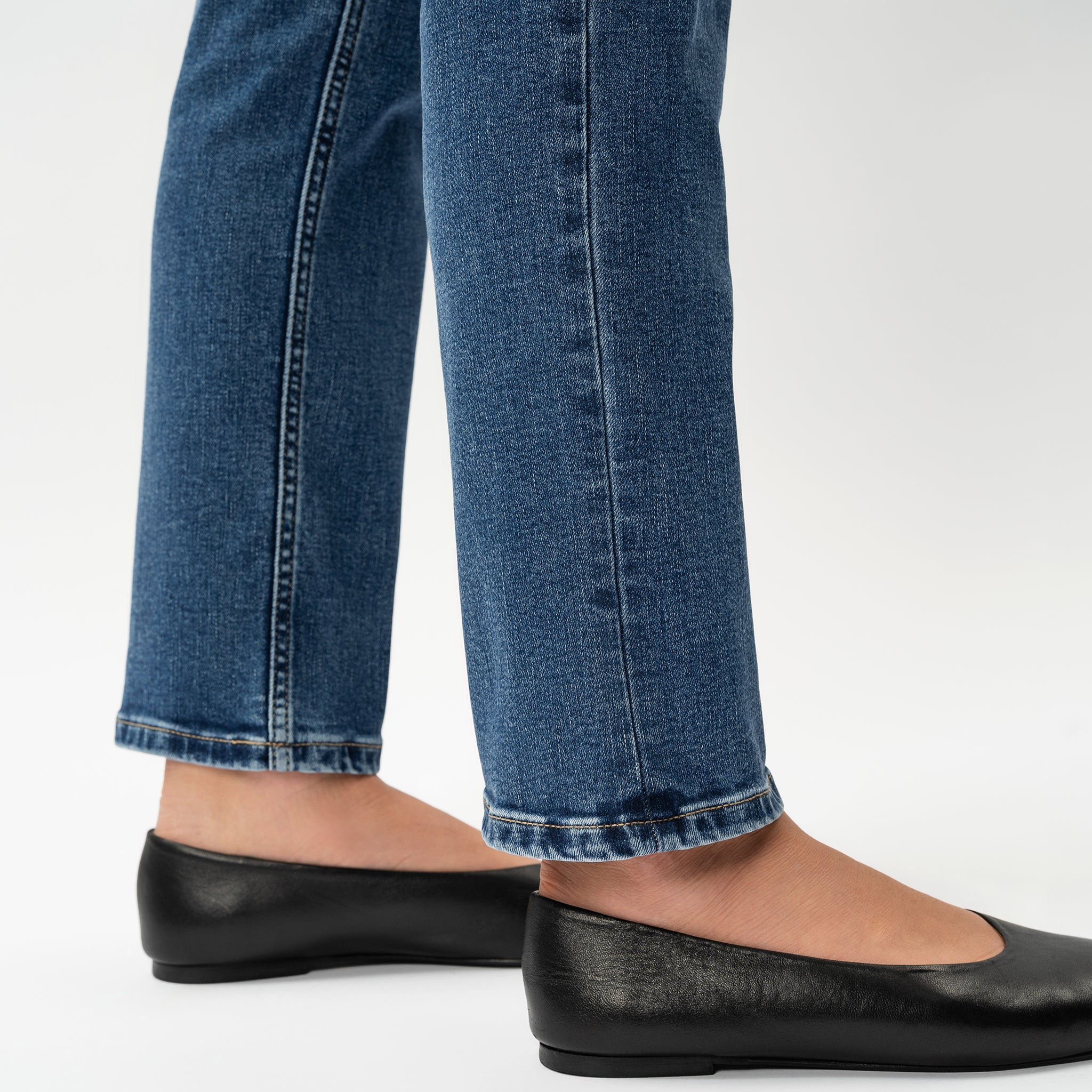 Slim ComfortDenim™ Jeans - Ninepine