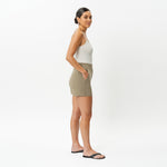 Light Ponte Shorts - Ninepine