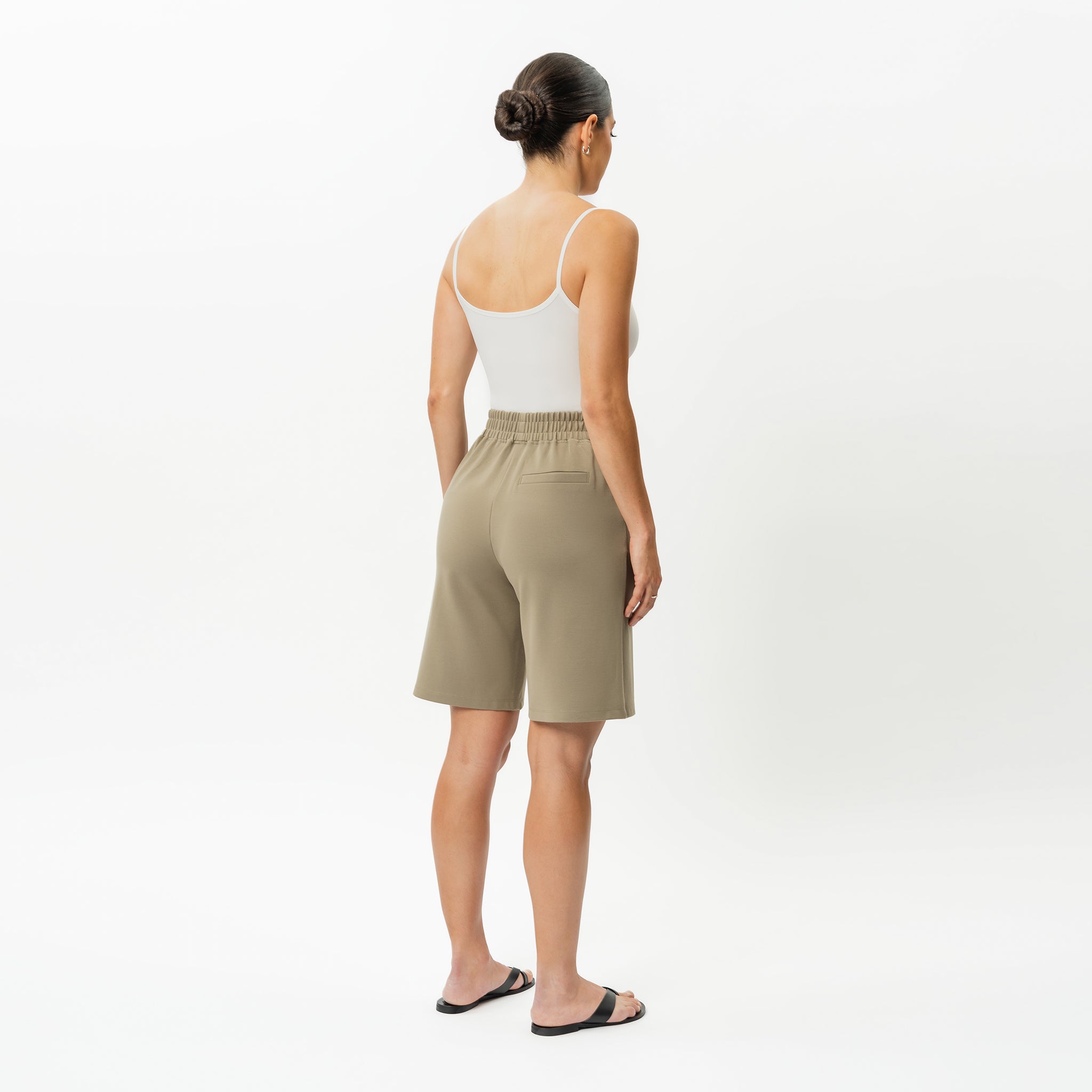 Light Ponte Shorts - Ninepine