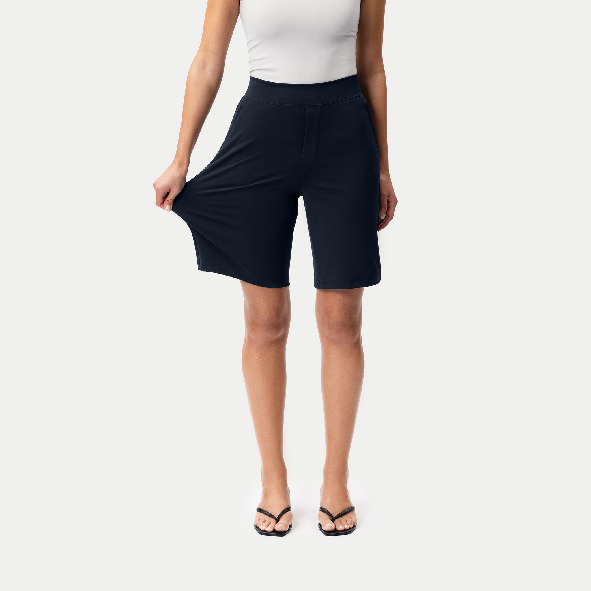 Asana Shorts - Ninepine