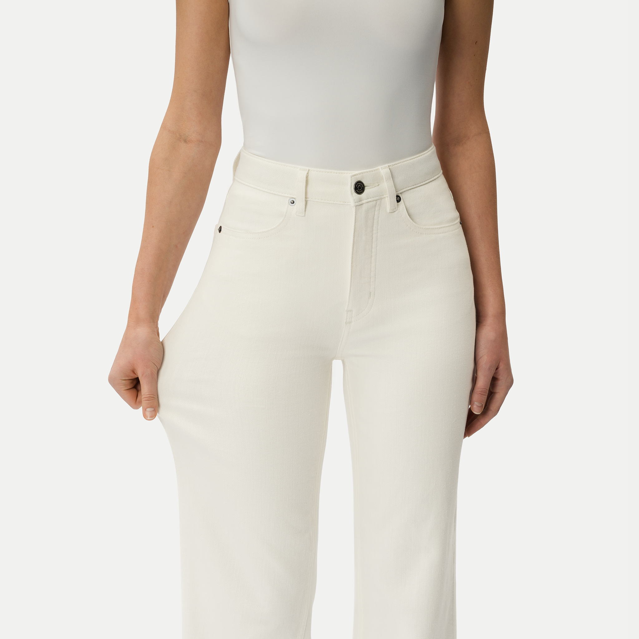 Relaxed ComfortDenim™ Jeans - Ninepine